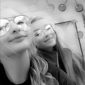 Meet your Posher, Tori